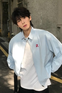 浅蓝色短款哈灵顿夹克男款春秋少年感美式翻领棒球服痞帅正肩外套图片