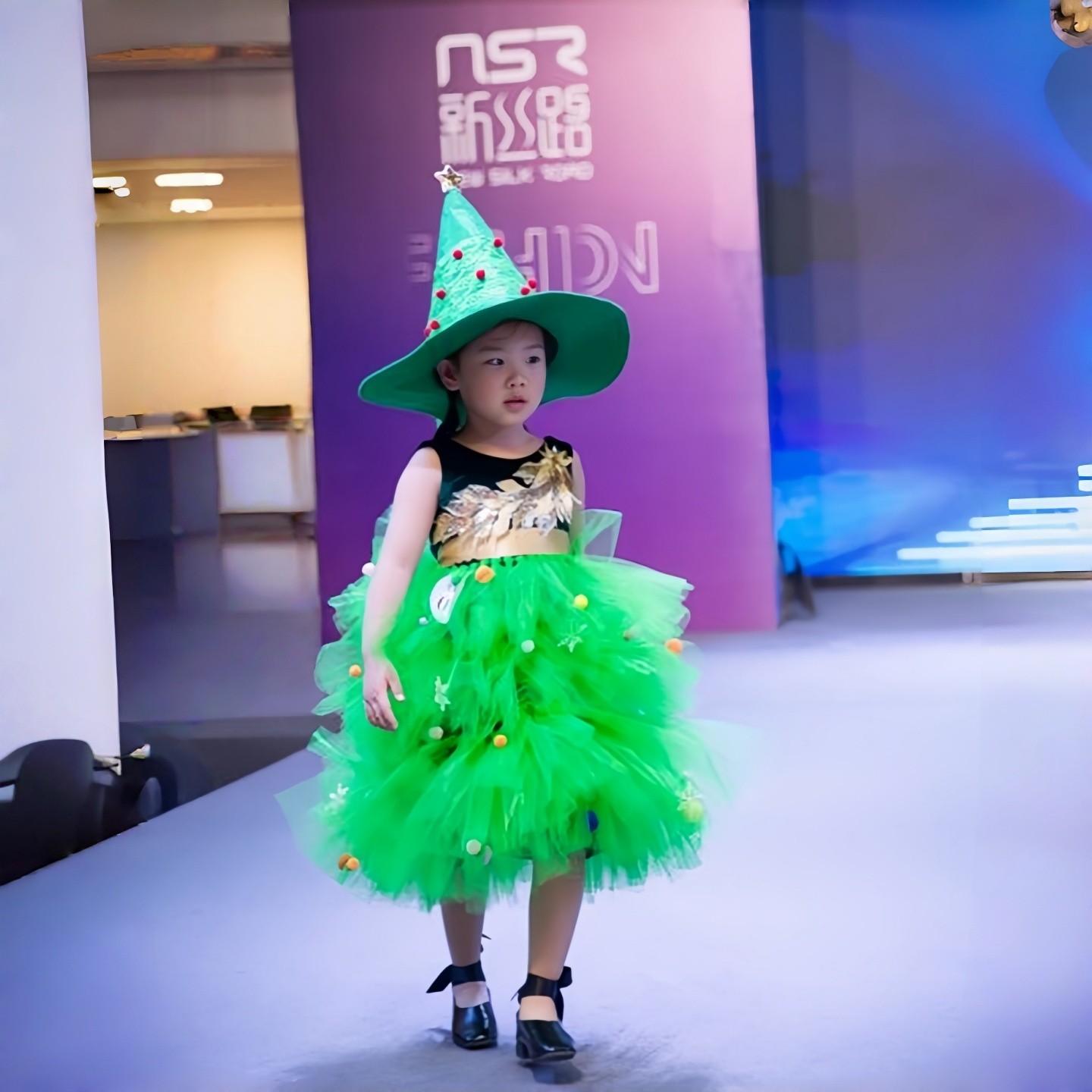 女童圣诞服装绿色圣诞树造型