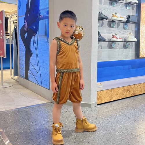男童金丝绒卡通刺猬演出服