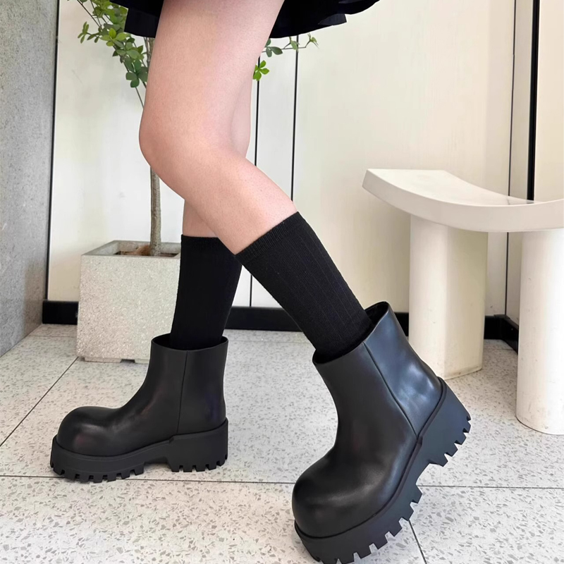 大头复古切尔西短靴女2024年秋冬新款欧货真皮厚底增高烟筒马丁靴