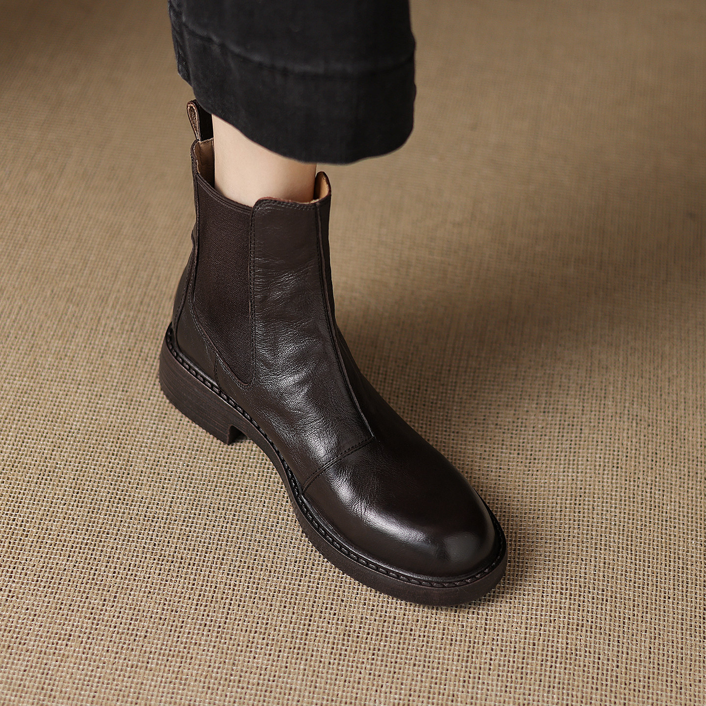 英伦风真皮切尔西靴女2025冬季新款圆头低跟短靴软皮复古马丁靴子,女鞋,切尔西靴,淘宝优惠券,粉丝福利购,淘宝优惠卷