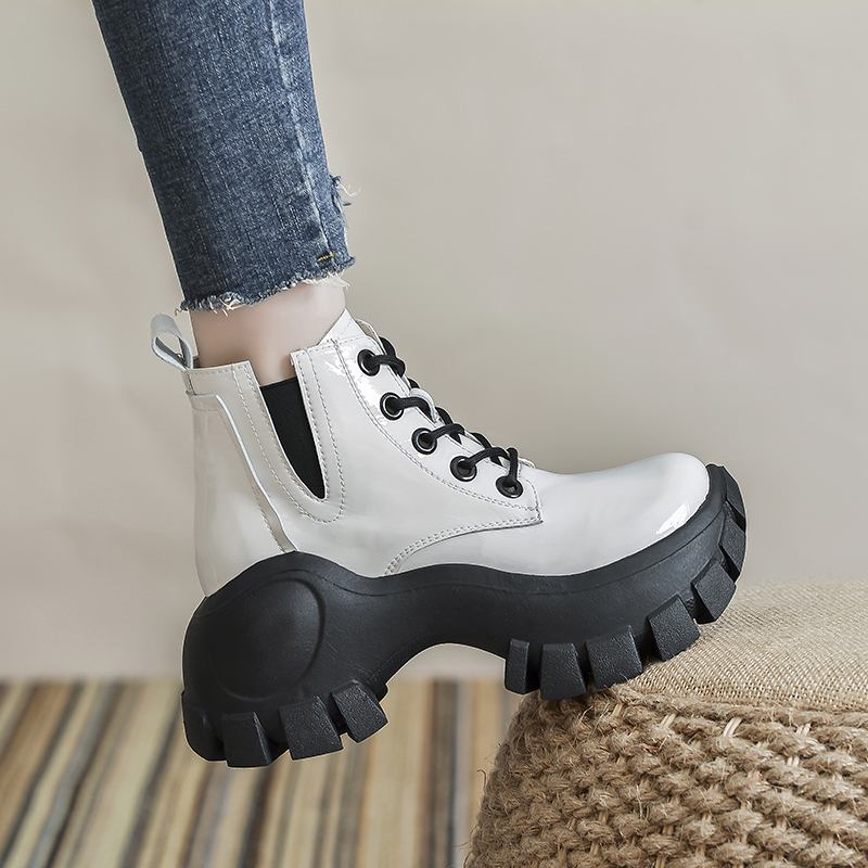 【断码清仓78】2025秋冬新款小个子高跟厚底马丁靴女松糕系带短靴