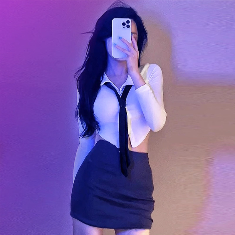 大牌女友制服包邮四件套