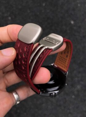 圆滑磁吸扣适用华为GT4表带GT5pro疯马皮GT6watch5男女透气GT5GT3