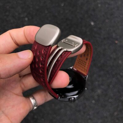 圆滑磁吸扣适用华为GT4表带GT5pro疯马皮GT6watch5男女透气GT5GT3