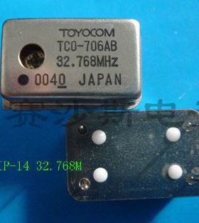 现货直插温补晶振TCXO DIP-14 长方形 32.768MHZ 32.768M TOYOCOM