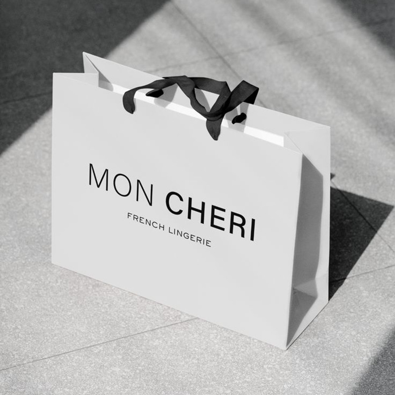 手提袋纸袋定制设计奢华哑光白卡化妆品饰品礼品服装纸袋带手