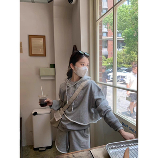 常服系 韩女 连帽短卫衣 字母T恤 lazy 短裤 autumn松弛卫衣套组