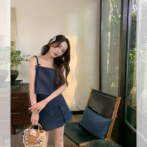 于MOMO牛仔2024年夏蝴蝶结套装
