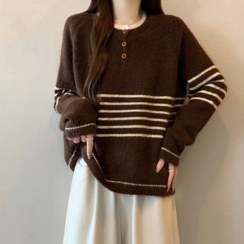 秋冬2026新款复古咖色条纹圆领毛衣打底衫大码女装胖mm针织衫上衣