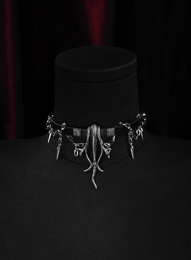 CHICCHOK潮雾蛇影项圈真皮choker缠绕三蛇头尖钉吊坠欧美潮流朋克