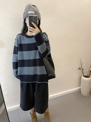 67381 秋冬宽松中长款圆领条纹慵懒风加厚毛衣女美式复古针织外套
