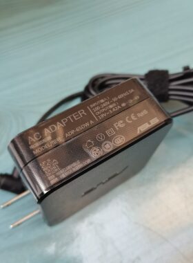 ASUS华硕无畏Pro15 K3500P X574FP电源适配器充电线19V3.42A