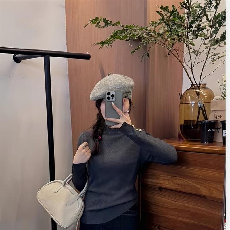 针织衫女半高领打底衫简约毛衣2024秋冬季韩版新款纽扣内搭上衣潮