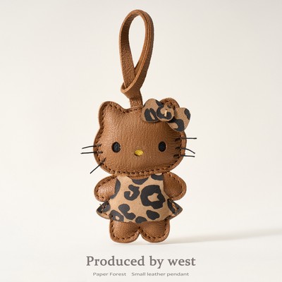 豹纹黑皮哈喽kitty猫高级感挂件可爱包包真皮棕色皮质精致小挂饰