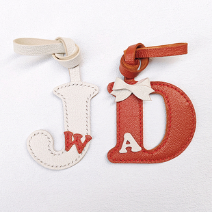 手工真皮字母名字缩写包包小挂件配饰情侣生日礼物皮质车钥匙扣女