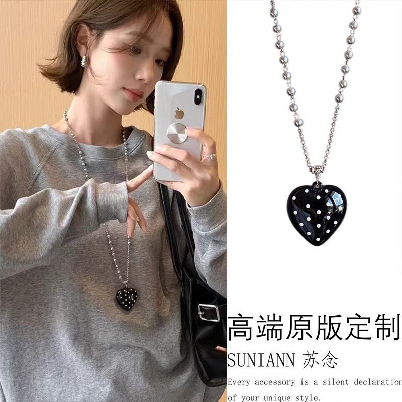 韩系波点爱心珍珠项链女简约气质长款吊坠毛衣链小众设计百搭配饰图片