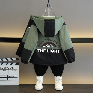 男童春装外套薄款2026新款冲锋衣潮帅气上衣儿童秋装炸街痞帅童装