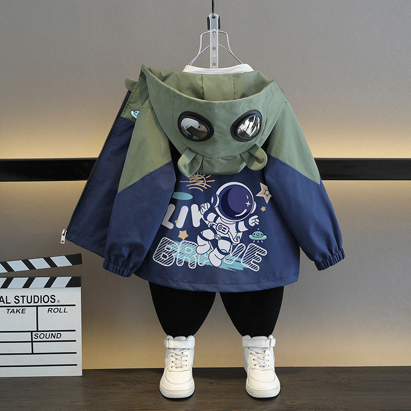 男童春装外套薄款2026新款冲锋衣休闲上衣儿童连帽痞帅潮童装秋装