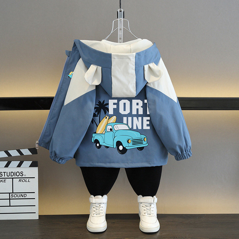 男童春装外套薄款2026新款冲锋衣休闲上衣儿童连帽痞帅潮童装秋装