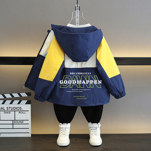 男童春装外套薄款2026新款冲锋衣休闲童装帅气秋装炸街痞帅中大童