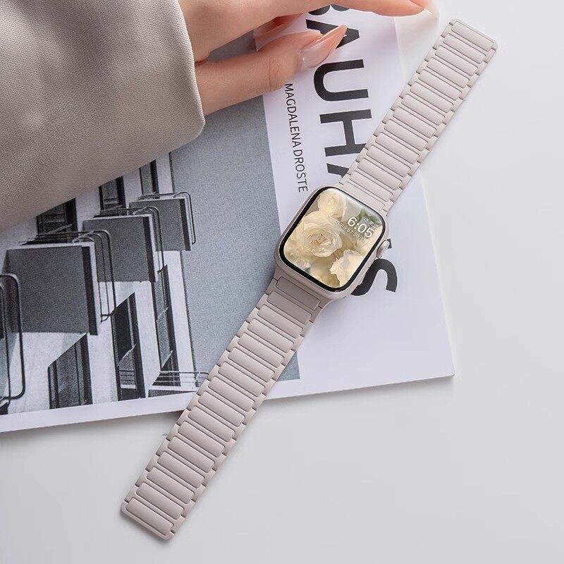 适用苹果华为手表磁吸硅胶表带