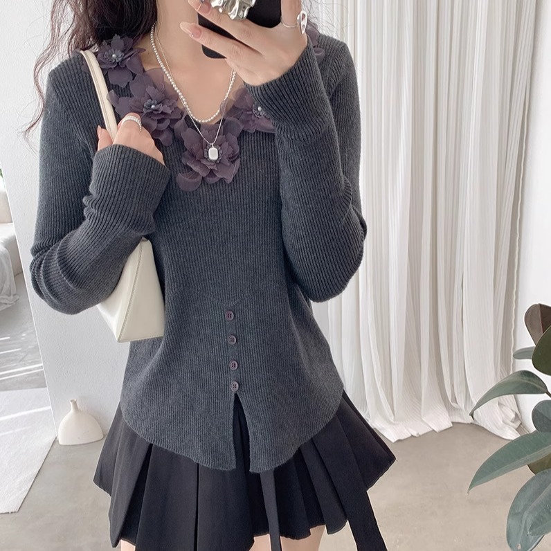 法式温柔风立体花朵长袖针织衫女秋冬季设计感V领显瘦打底衫上衣