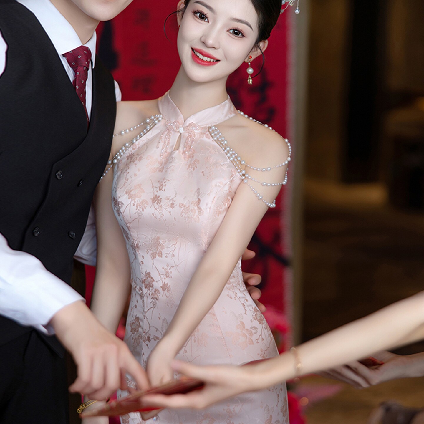 海棠记新中式粉色订婚旗袍敬酒服新娘新款挂脖晨袍小个子结婚礼服