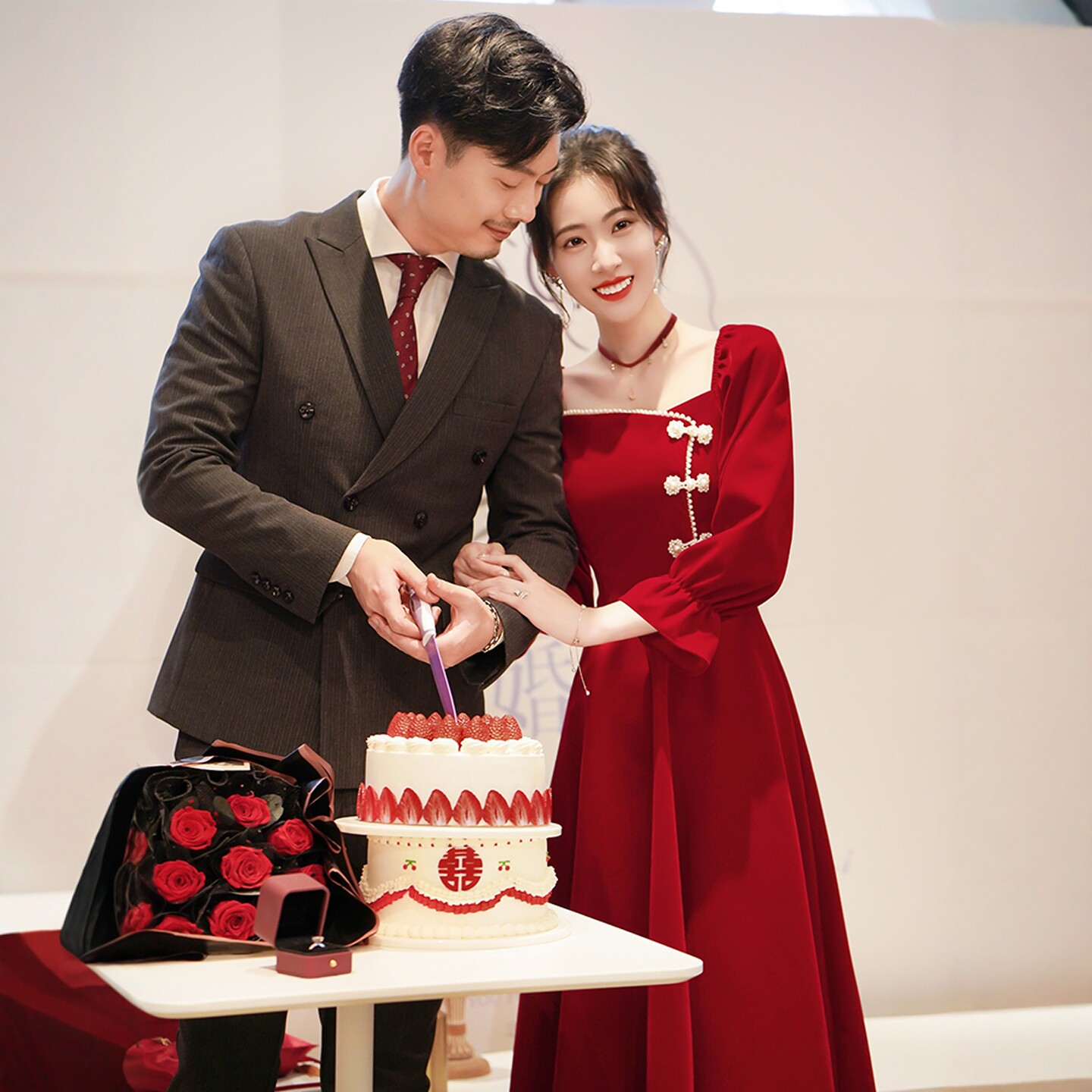 海棠记敬酒服新娘2025新款订婚礼服裙红色回门小个子春夏季平时穿