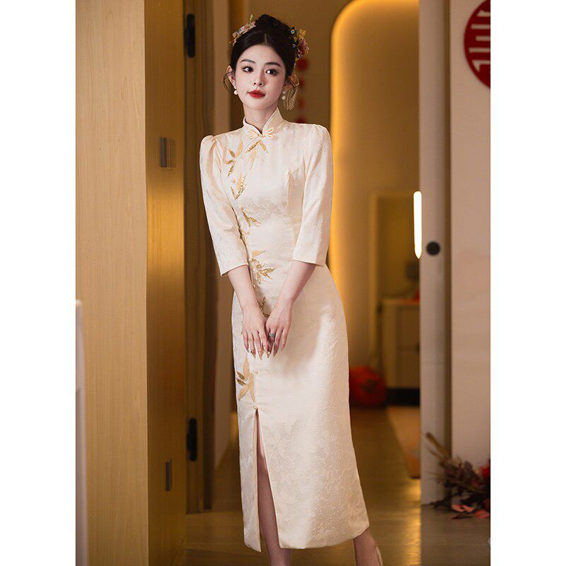 改良新中式旗袍气质长袖2026夏季刺绣香槟色订婚宴礼服裙女高级感