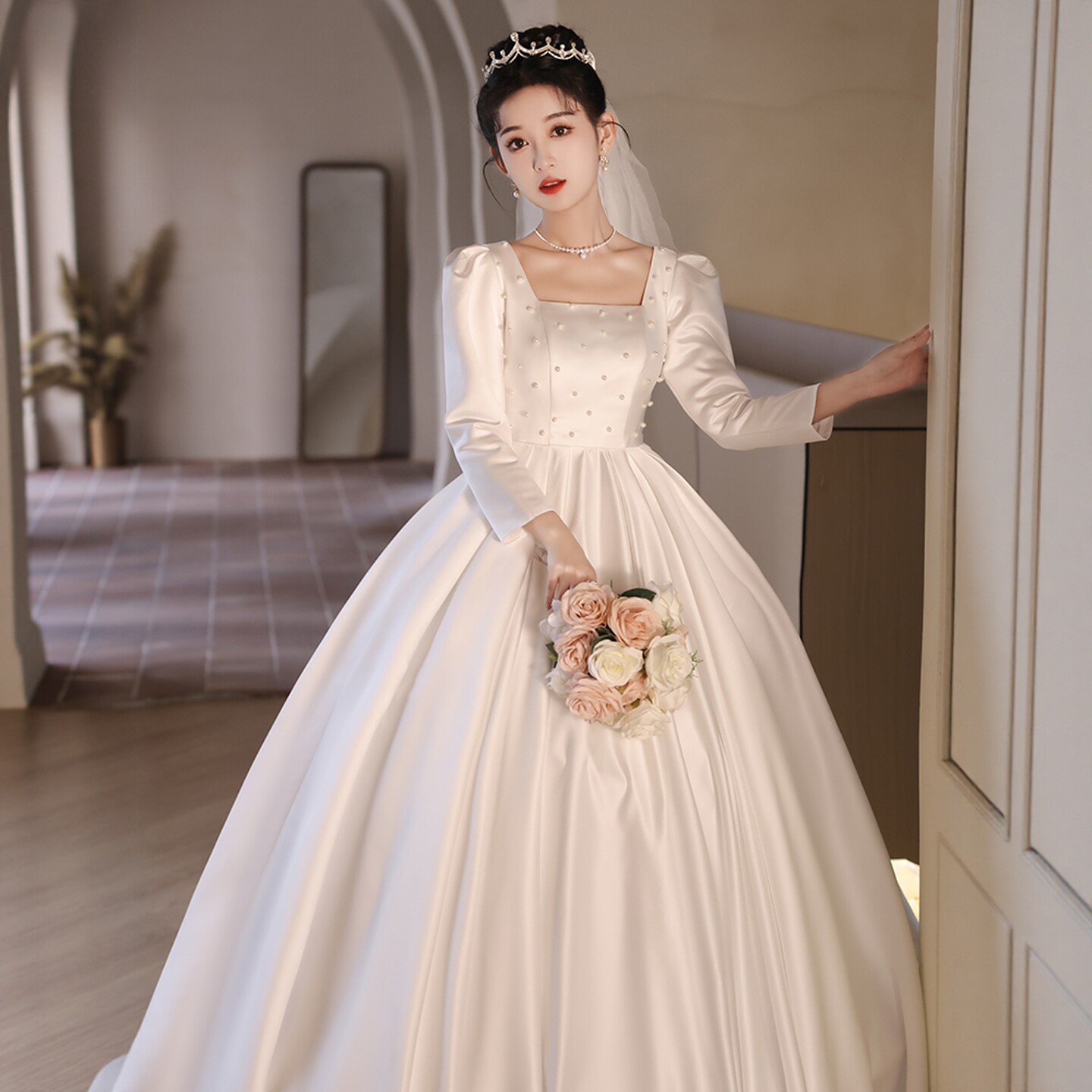 海棠记新孕妇轻主婚纱缎面长袖大码胖mm新娘出门纱齐地法式宫廷风