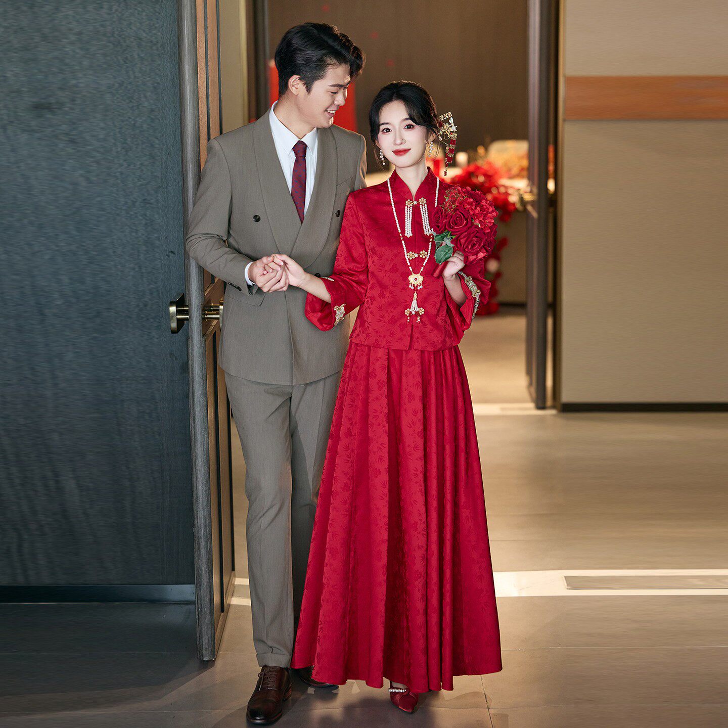 孕妇敬酒服女中式秀禾服旗袍套装大码出嫁婚服新娘订婚礼服裙胖mm