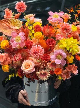 鲜抱抱桶鲜花女神节爱人福桶