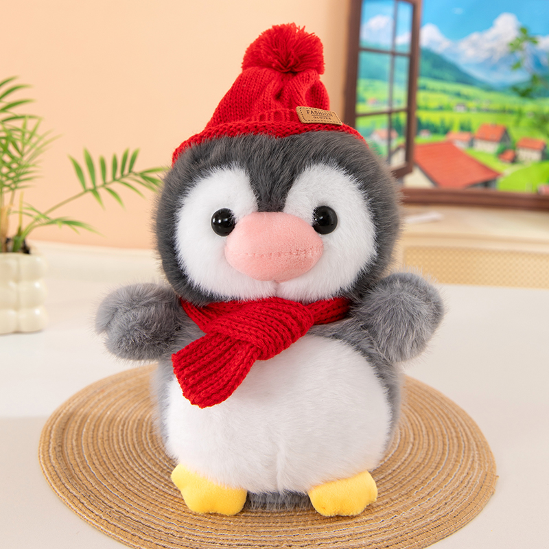 冬日帽子围巾熊猫企鹅公仔毛绒玩具暖心陪睡玩偶生日礼物送小朋友