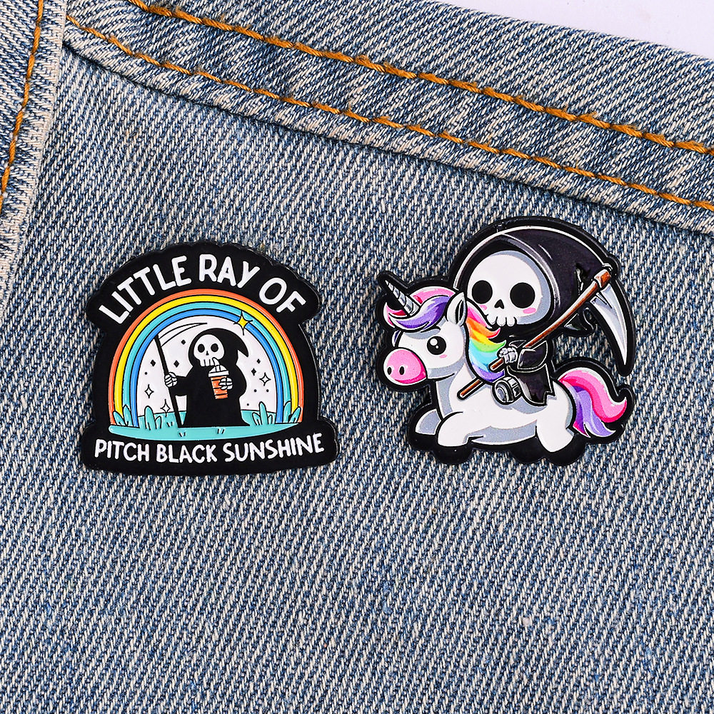 可爱万圣节元素创意金属徽章搞怪死神镰刀万圣合金胸针配饰别针