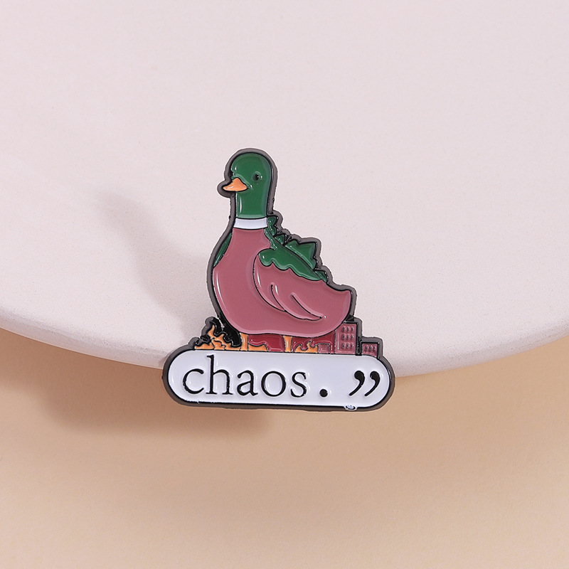 动物水禽个性可爱神气绿色小鸭子胸针创意卡通金属配饰品别针徽章