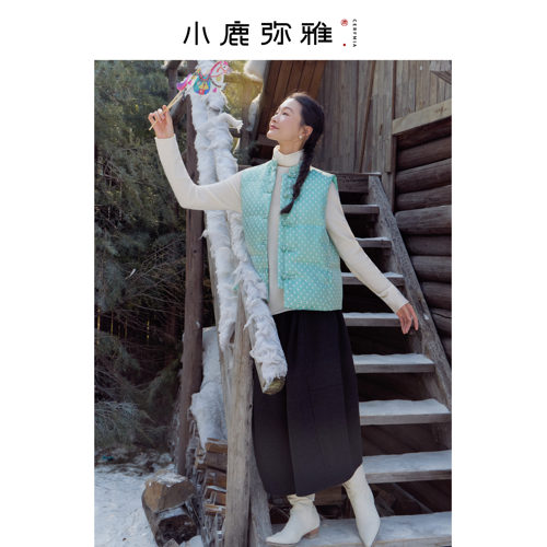 小鹿弥雅《青山黛雨》织锦提花羽绒马甲秋冬