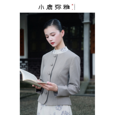 小鹿弥雅《知秋》新中式文艺复古圆领正肩短款收腰长袖外套春秋