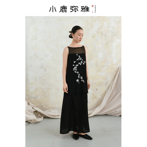 小鹿弥雅原创设计一字领连衣裙