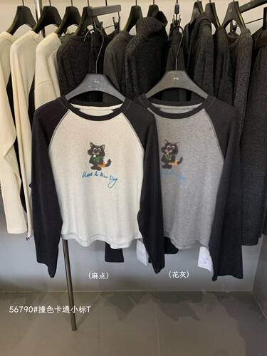 HXL56790秋上新韩系圆领慵懒卡通小标撞色宽松插肩袖上衣长袖T恤