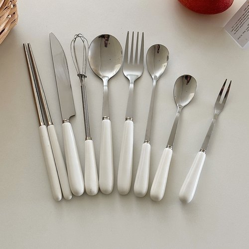 白色陶瓷手柄不锈钢餐具