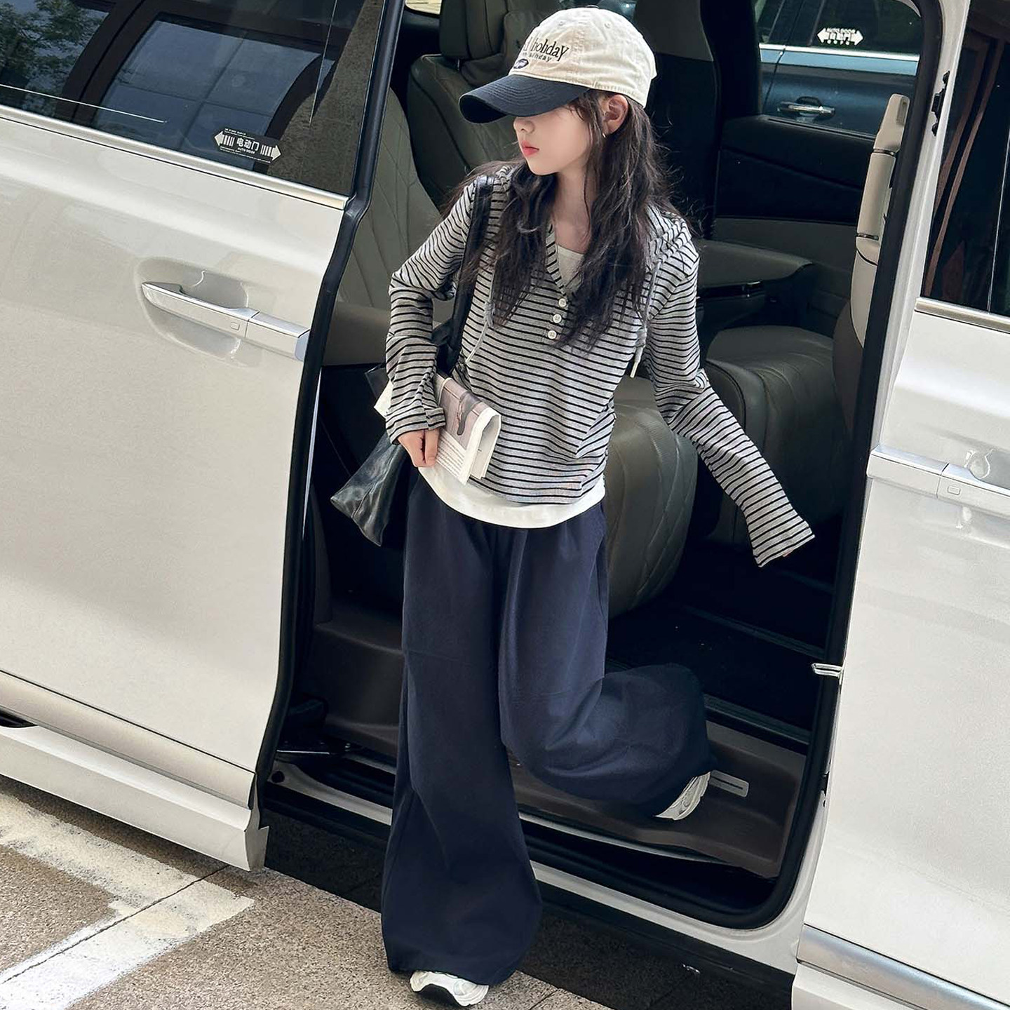 女童条纹长袖T恤套装春秋季2026新款洋气儿童连帽卫衣t大童两件套