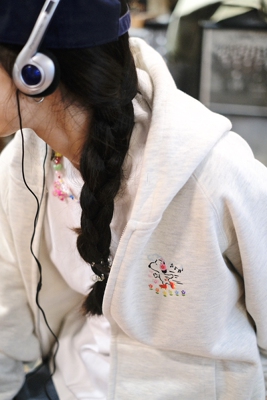 买梦想的奶奶可爱史努比开衫卫衣