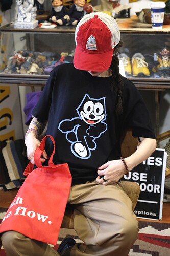 买梦想的奶奶Felix the Cat菲力猫奋勇前行全棉平纹筒织无缝短袖