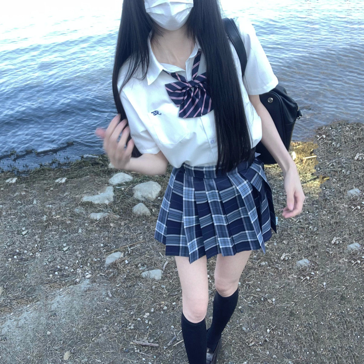 小田绫/百褶裙女jk校供感