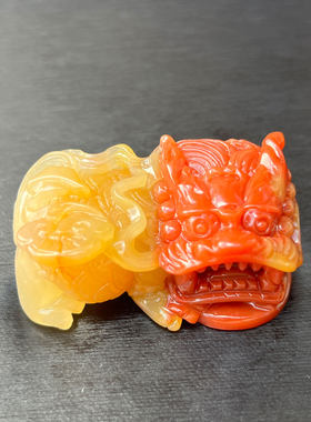 云南纯天然黄龙玉龙头貔貅招财进宝颜色鲜艳霸气威猛配证书