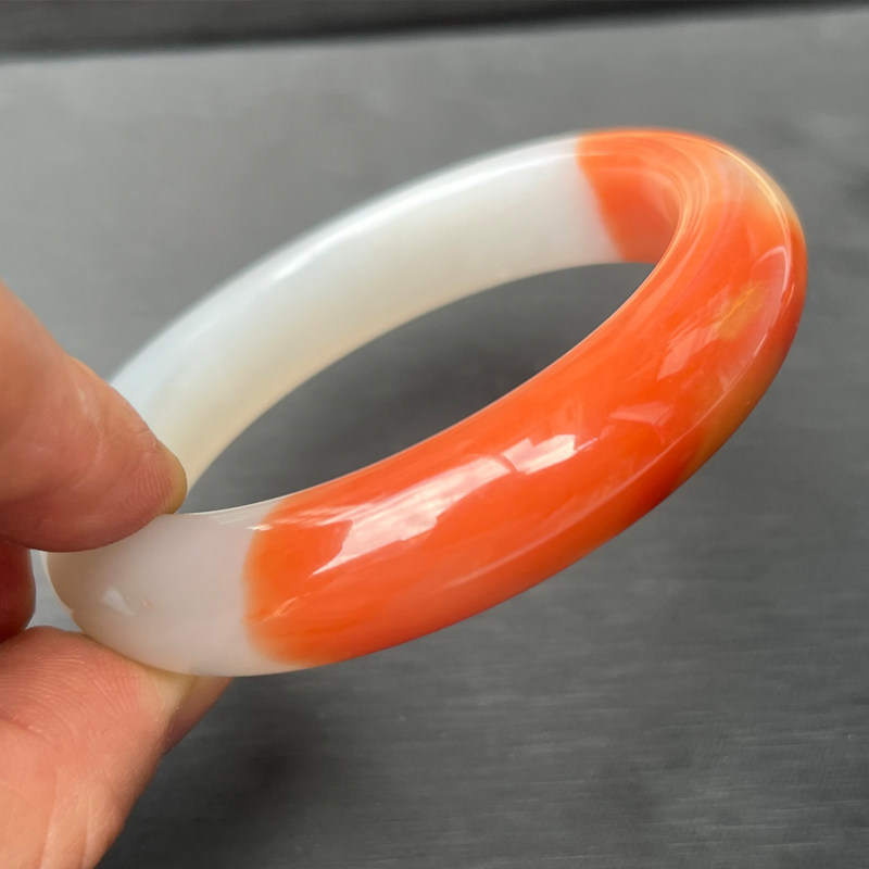 云南纯天然黄龙玉手镯内径58白红双色女士款带证书