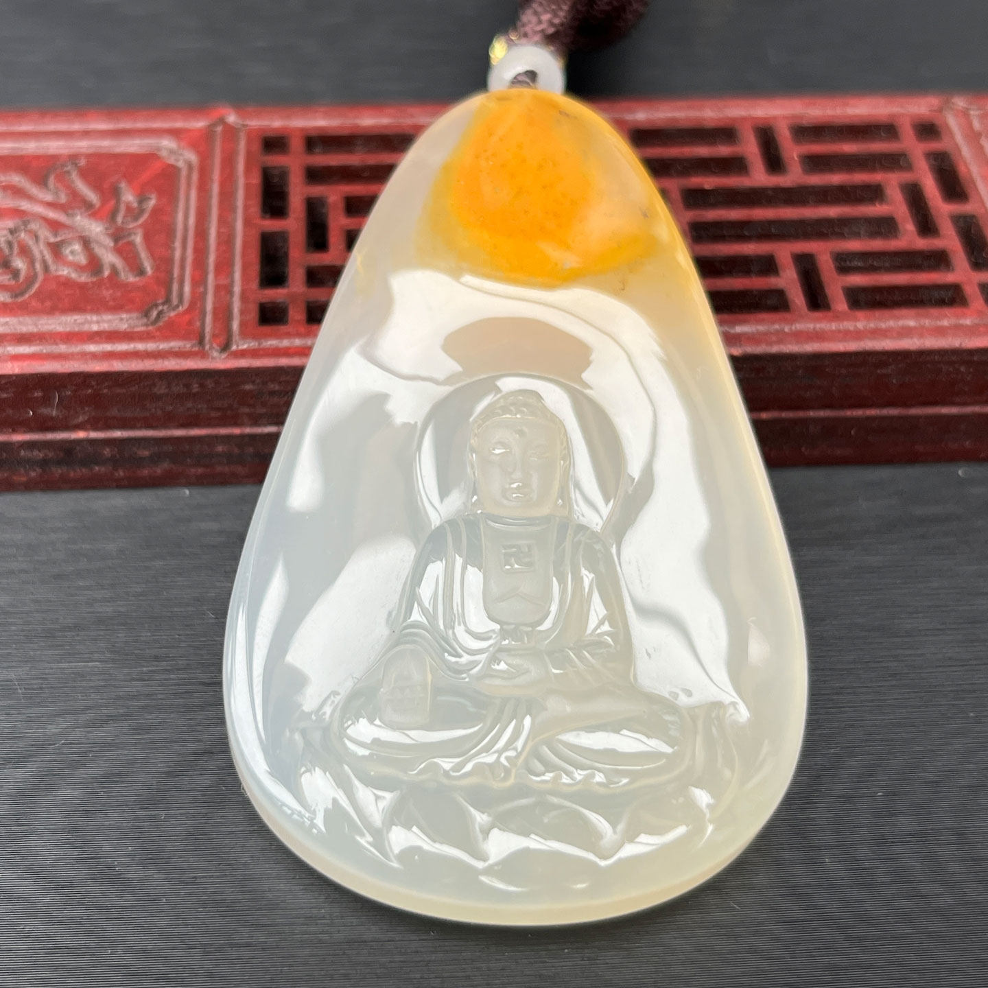 云南纯天然黄龙玉佛祖吊坠保佑平安料子冰透水润巧色好做工精致