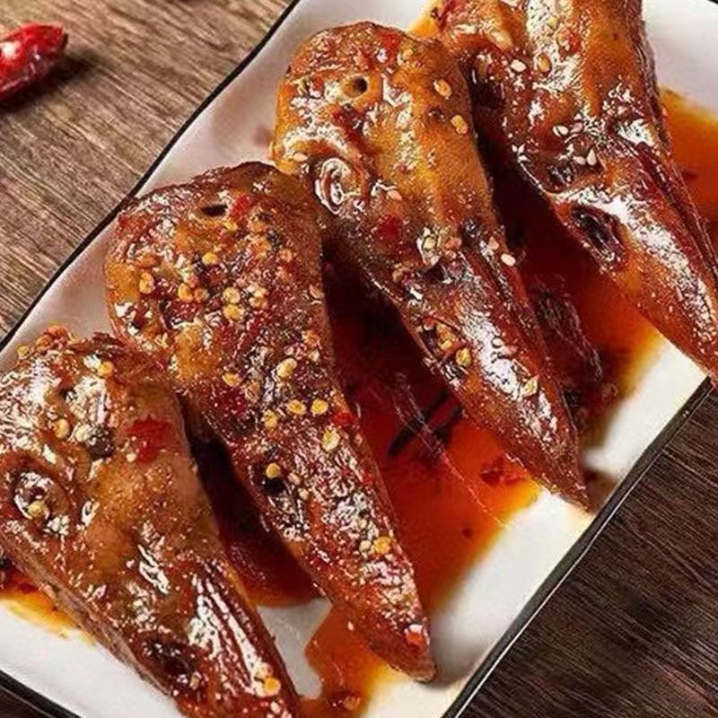 味老三26克干锅鸭头卤味鲜美黑鸭味即食解馋卤鸭头休闲零食
