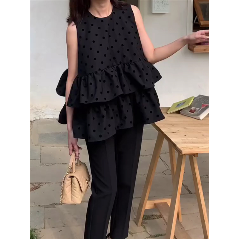韩系小个子黑色波点荷叶边无袖背心女2025开春超好看独特漂亮上衣